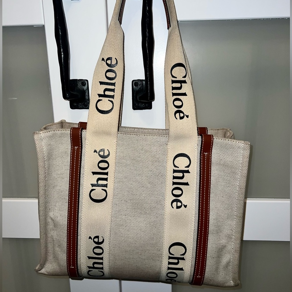 Chloe Medium Woody Tote Bag